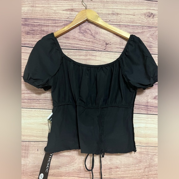 Yoesee - Picture 2 of 11